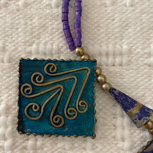 Statement necklace artisan piece purple beads - Picture 3 of 9